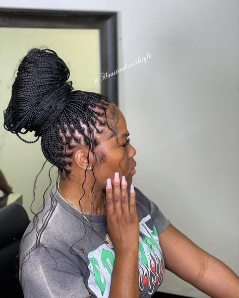 HOUSTON BRAIDER on Instagram: "The perfect bun 😍😍😍, book this style under Small Bohemian knotless braids 💕. September booking open!! Click the link in my bio to book your appointment . _ #bohemianbraids #messybraids #houstonbraids #houstonbraider #houstonboxbraids #houstonhairstylist #knotlessbraids #houstonfrontals #miamibraids #boxbraids #goddessbraids #dallasbraids #knotlessbraidshouston #protectivestyles #houstoncornrows #nycbraider #atlantabraids #houstonknotlessbraids #braidstyles #Atl Bohemian Bun, Goddess Braids Bun, Messy Bun Braids, Small Bohemian Knotless, Small Bohemian Knotless Braids, Goddess Braid Bun, Bohemian Knotless Braids, Bohemian Knotless, Perfect Bun