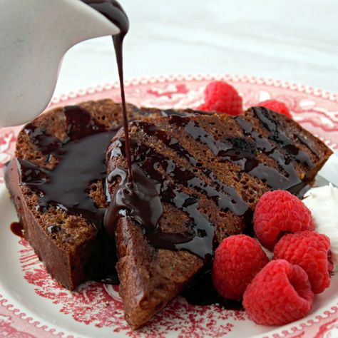 Dark Chocolate Sauce, Chocolate Bread Recipe, Chocolate French Toast, Bread French Toast, Chocolate Loaf, Mascarpone Cream, Chocolate Bread, French Toast Recipe, Chocolate Sauce