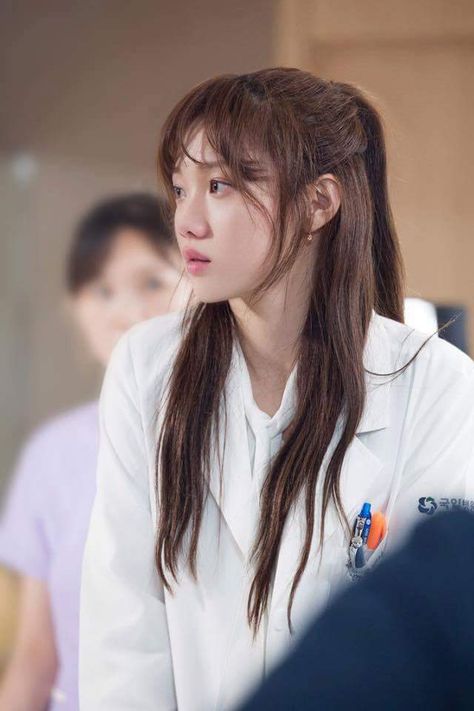 Lee Sung Kyung (이성경) - Doctors (닥터스) Lee Sung Kyung Doctors, Romantic Doctor Teacher Kim, Mode Ulzzang, Lee Sung Kyung, Sung Kyung, Joo Hyuk, Park Shin Hye, Lee Sung, Korean Actresses