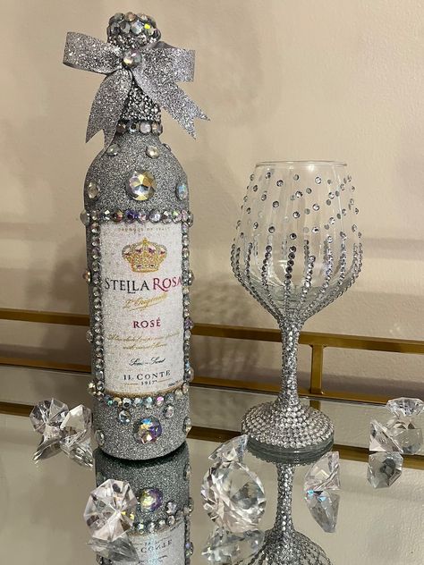 Crushed Diamond Glam Bottle Diamond Art Bling Wine Glass Birthday Gift Glitter Wine Bottle Glam Wine Decor Decorative Bottles - Etsy Centerpieces For 40th Bday Party, Diamonds And Pearls Theme Birthday, Diamond Party Theme, Diamond Wedding Theme, Bejeweled Bottles, Diamond Theme Party, Alcohol Bottle Decorations, Bedazzled Bottle, Alcohol Bottle Crafts