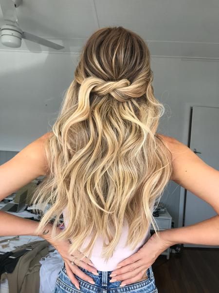 Easy Hairstyles with Halo Hair Extensions | Sitting Pretty Halo Extensions, Blonde Hair Extensions, Long Hair Extensions, Halo Hair Extensions, Hair Extensions Best, Halo Hair, Beige Blonde, Sitting Pretty, Quick Hairstyles