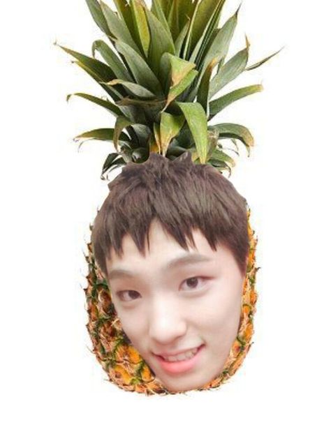 Dino Mansae Era, Dino Meme, Dino Funny, Svt Funny, Teh Tarik, Seventeen Memes, Dino Seventeen, Bare Face, 웃긴 사진