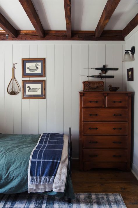 vintage-equestrian-inspired-boys-room-16 Polo Bedroom Ideas, Hunt Country Style Interior, Jenny Lind Bed Boys Room, Boys Vintage Sports Room, Boys Twin Bedroom Ideas, Hunting Bedroom For Boys, Boys Vintage Bedroom, Aesthetic Boys Bedroom, Plaid Boys Room