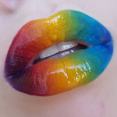 Pride rainbow lips Makeup Glossy  Lipart Ombre Gradient Makeup Utensils, Rainbow Lips, Lip Art Makeup, Pride Makeup, Summer Makeup Looks, Love Lips, Fall Makeup Looks, Lipstick Art, Dramatic Makeup