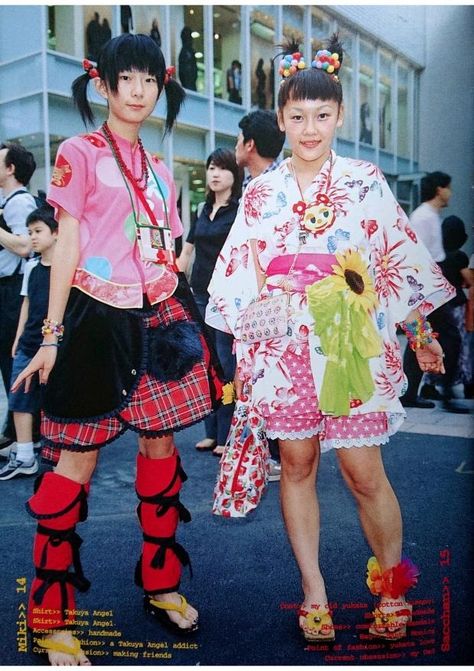 Fresh Fruits Magazine : Shoichi Aoki : Free Download, Borrow, and Streaming : Internet Archive Shoichi Aoki, Decora Harajuku, Fruits Magazine, 90s Harajuku, Retro Outfit, Harajuku Fashion Street, Tokyo Street Style, Asian Street Style, Funky Outfits