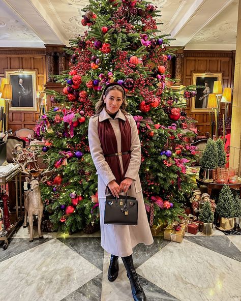 My 2022 Christmas Gift Guide - Stocking Fillers Lidia Millen, Coffee Bean Shop, Lydia Millen, Lydia Elise Millen, My 2022, Money Outfit, Julia Berolzheimer, Elegant Outfit Classy, Dramatic Classic