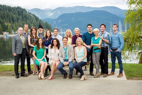 The cast of Season Three Cedar Cove with some new faces. Cedar Cove Series, Cedar Cove, Netflix Original Movies, Andie Macdowell, Beach Reads, Coastal Village, Debbie Macomber, Underwater City, Classic Television