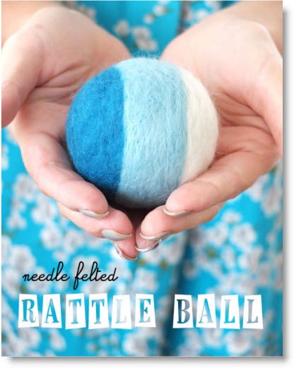 How To: Needle Felted Rattle Ball  http://felting.craftgossip.com/2012/06/20/how-to-needle-felted-rattle-ball/ Felt Wool Ball, Baby Toys Diy, Handmade Baby Shower Gift, Diy Bebe, Needle Felting Tutorials, Needle Felting Projects, Felt Baby, Wool Balls, Felting Tutorials