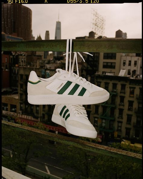 adidas Skateboarding (@adidasskateboarding) • Instagram photos and videos Adidas Skateboarding Shoes, Adidas Skate Shoes, Sneakers Instagram, Sports Photoshoot, Mode Adidas, Cat Boots, Urban Sneakers, Shoes Fashion Photography, Urban Shoes