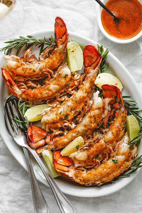 Juicy Lobster Tails Recipe with Spicy Butter Sauce - #lobster #recipe #eatwell101 - Wing it up this holiday season with our broiled lobster tails with spicy butter sauce! Impress your family and friends and make them rave about this lobster tail recipe! - #recipe by #eatwell101® Split Lobster Tail Recipe, Yacht Meals, Lobster Mornay, Lobster Meals, Easy Lobster Tail Recipe, Broiled Lobster Tails, Lobster Menu, Spicy Butter, Lobster Tail Recipe