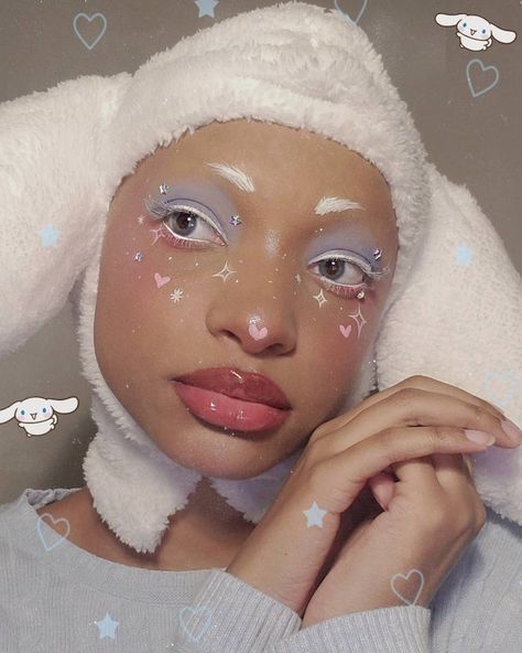 Cinnamon Roll Makeup Look, Sanrio Cinnamoroll Cosplay, Lamb Costume Makeup, Sheep Costume Makeup, Lamb Costume Aesthetic, Cinnamon Roll Sanrio Cosplay, Lamb Makeup Halloween, Cinnamoroll Costume Ideas, Sheep Makeup Halloween