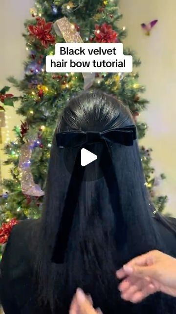 Monica Silva on Instagram: "Level up your style with this black DIY black velvet hair bow 💁🏻‍♀️ #hairbowtutorial #hairbowdiy #ribbon #liston #moño #blackvelvethairbow #blackhairbow" Velvet Hair Bow Diy, Diy Velvet Bow, Velvet Ribbon Hair, Velvet Ribbon Bow, Velvet Hair Bow, Black Hair Bows, Hair Bow Tutorial, Bows Diy Ribbon, Christmas Hair Bows