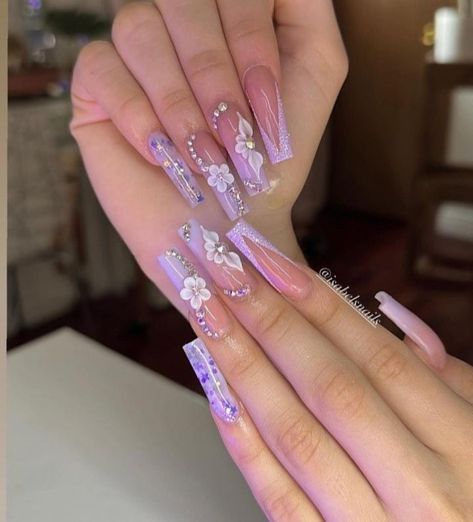 Lilac Nails Design, Sliver Nails, Purple And Silver Nails, Quince Planning, Color Uva, Light Purple Nails, Quince Nails, Quinceanera Nails, Inspiration Nails