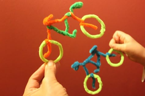 Pipe Cleaner Bicycle - My Kid Craft                                                                                                                                                                                 More Bicycle Party, Bicycle Crafts, Craft Paper Wrapping, Craft Pipe Cleaner, Bike Craft, Thanksgiving Activities Preschool, Knitting Needle Storage, Yarn Organization, Toddler Art Projects