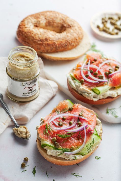 Smoked Salmon Bagel Sandwich with Artichoke Pate Spread - Colavita Recipes Artichoke Pate, Salmon For Breakfast, Roast Oven, Lox Bagel, Salmon Breakfast, Toast Avocado, Smoked Salmon Bagel, Bagel Breakfast Sandwich, Salmon Bagel