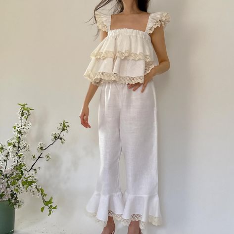 New in 🫶🏻 Ingenue Ethereal, Clothing Sets Two Piece, Outfit Sets For Women, Womens Suits, Monochrome Outfit, Set Outfits, Summer Linen, Linen Set, Style Expert