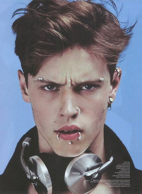 Eyebrow Piercing Men, Men's Piercings, Bridge Piercing, Guys Eyebrows, Burberry Models, Face Piercings, Cool Piercings, Facial Piercings, Eyebrow Piercing