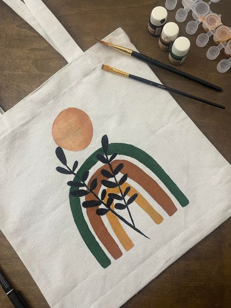 Customized and Personalized Artwork Handmade Products. Fabric colors Cloth Bags Painting, Stencil Bags Canvas Totes, Totebags Painting Ideas, Easy Tote Bag Design, Painted Tote Bag Ideas Easy Patterns, Bags Painting Ideas, Paint Your Own Tote Bag, Toat Bag Painting, Drawing On Bags Ideas