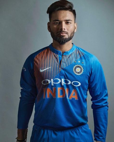 442.3k Likes, 1,725 Comments - Rishabh Pant (@rishabpant) on Instagram: “Donning the blue for the nation is a feeling nothing else can even come close to 🙏🏻 Wishing Team…” Red Gharara, Rishabh Pant, Round Face Men, Cricket Coaching, Danish Men, Indian Cricket Team, India Cricket Team, Ms Dhoni Photos, Swimming Hairstyles