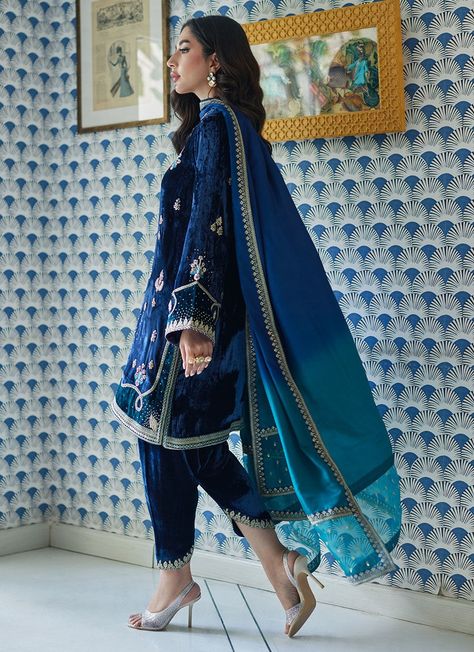 Blue Velvet Shirt, Ombre Dupatta, Blue Color Dress, Dabka Work, Blue Colour Dress, High Pony, Blue Velvet Dress, Navy Blue Velvet, Heels Gold