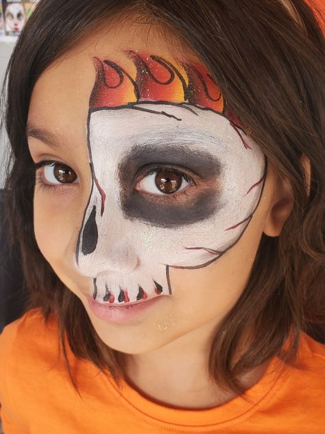 Make Up Karakter Simple, Make Up Karakter, Skull With Flames, Face Painting, Halloween Face, Face Makeup, Halloween Face Makeup, Make Up, Makeup