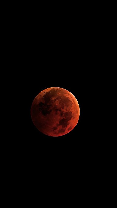 #redmoon #moon Red Moon Aesthetic, Iphone Red Wallpaper, Full Moon Day, Big Tasty, Moon Day, P Tattoo, Liver Diet, Strawberry Moons, Moon Photos