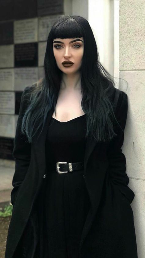 Edgy Work Outfits, Elegant Goth, Goth Chic, Corporate Goth, Casual Goth, Gothic Chic, Gothic Hairstyles, Gothic Glam, Estilo Rock