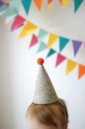 An adorable felt party hat and an adorable 1st birthday party Felt Party Hat, Colorful 1st Birthday, Cat Mad, Hat Birthday, Party Dinosaur, Birthday Party Photography, Decoration Evenementielle, Elmo Party, Gabba Gabba