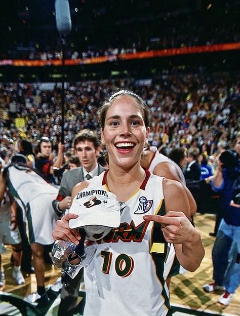 Wnba Aesthetic, Sue Bird, Storm Front, Vince Carter, Sports Couples, Seattle Sports, Megan Rapinoe, Western Conference, Basketball Pictures