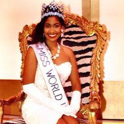 Miss World 1993 Winner Photos, Pictures of Lisa Hanna Ms World 1993. | Tips on Interview Jamaican People, Jamaican Women, Exotic Women, Beauty Event, Beautiful Inside And Out, Miss World, Beauty Pageant, Beauty Queens, Duke And Duchess