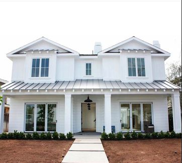 piers Farmhouse Design Exterior, Contemporary Farmhouse Exterior, White Exterior Houses, Farmhouse Exterior Design, Hgtv Dream Home, Modern Farmhouse Exterior, White Windows, Farmhouse House, Front Lawn