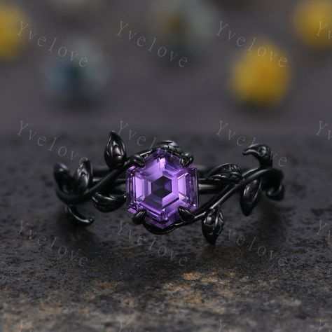 Hexagon Amethyst Ring,Vintage Twig Vine Leaf Ring,Unique Amethyst Engagement Ring,Purple Amethyst Ring,Silver Black Promise Bridal Ring Gift,Customized,Gift For Her,Christmas Ring gift,wedding gift Material:925 Sterling Silver,Rose/White/Yellow Gold Plated             Solid gold (10k 14k 18k rose gold,yellow gold,white gold,Platinum available) Main stone:6x7mm hexagon cut natural purple amethyst Band width:approx 1.5 Setting:prongs  set Matching band: Stone:with 2mm round cut  lab created emeral Black Amethyst Ring, Dark Purple Wedding Ring, Purple Fantasy Ring, Black And Purple Jewelry, Silver Amethyst Ring, Purple Engagement Ring, Engagement Ring Purple, Amethyst Ring Silver, Amethyst Ring Vintage