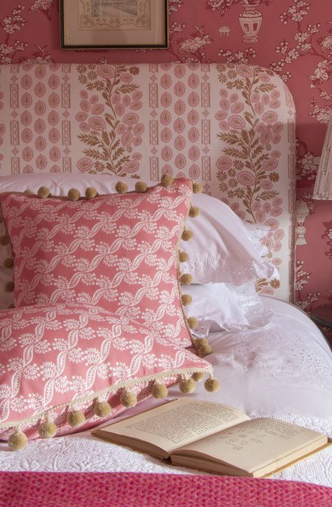 Charlotte Gaisford Bedroom, Pink Vintage Room, American Bed, Charlotte Gaisford Wallpaper, Scalloped Cushion, Kit Kemp Headboards, House Of Hackney Cushion, Frill Cushion Cover, Chinoiserie Bedroom