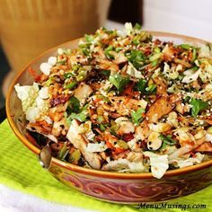 Grilled Asian Chicken Salad, the dressing on this salad is absolutely amazing! The original publisher of this recipe has had over 20,000 views on this recipe, and I can see why! Its delish! Salad Filling, Mediterranean Chicken Pasta, Fodmap Meals, Slow Carb, Asian Chicken Salads, Chinese Chicken Salad, Honey Sesame, Sesame Dressing, Healthy Chicken Salad