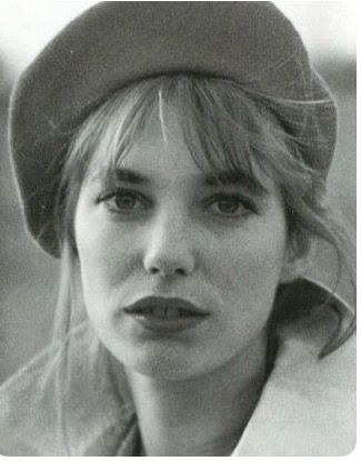 Jane Birkin and her French Beret Style Jane Birkin, Jane Birken, Beret Outfit, Jane Birkin Style, Felted Hat, Francoise Hardy, Fashion 70s, French Beret, Serge Gainsbourg