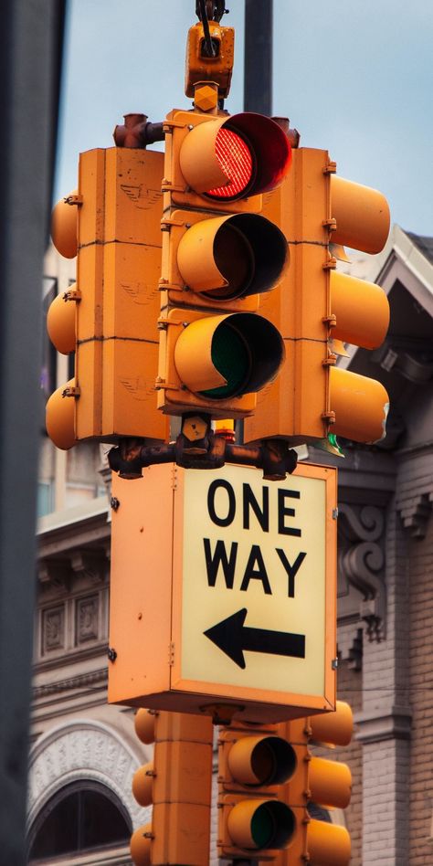 Japanese Wallpaper Iphone, Traffic Lights, Crazy Wallpaper, Traffic Signs, Yellow Wallpaper, Traffic Light, New York Street, Scrapbook Journal, Street Signs