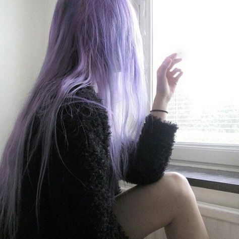 Horror Fashion, Kitty Cheshire, Pastel Purple Hair, Shades Of Lilac, Light Purple Hair, Soft Grunge Aesthetic, The Human Mind, Lilac Hair, Tumblr Hair