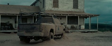 This truck Cinematography Composition, Interstellar Movie, Nolan Film, Foreign Movies, Film Grab, Cinema Film, Christopher Nolan, Environment Concept Art, Interstellar