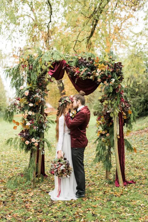 Woodland Wedding Arch, Fall Wedding Arches Outdoor, Autumn Wedding Arch, Blush Colour Scheme, Fall Wedding Arches, Woodland Floral, Forest Theme Wedding, Pagan Wedding, Wedding Ceremony Ideas