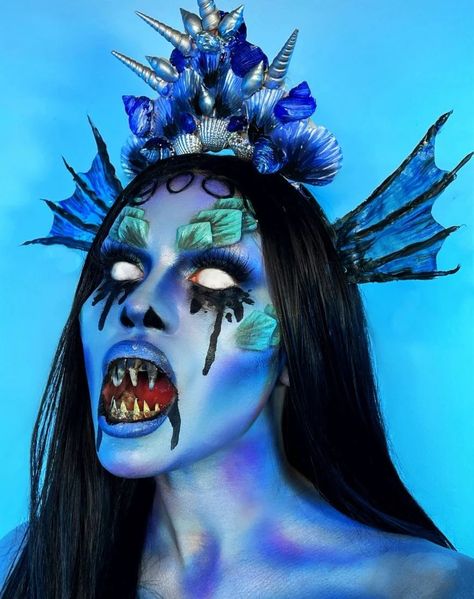 Siren Makeup Mermaid Scary, Scary Siren Makeup, Sea Monster Makeup, Scary Mermaid Costume, Mermaid Fantasy Makeup, Siren Halloween, Scary Mermaid, Mermaid Makeup Halloween, Scary Ocean