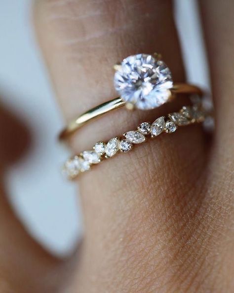 Best Engagement Rings, Dream Engagement Rings, Unique Wedding Bands, Moissanite Wedding Rings, Round Moissanite, Wedding Set, Rings Simple, Gold Engagement Rings, Ring Vintage