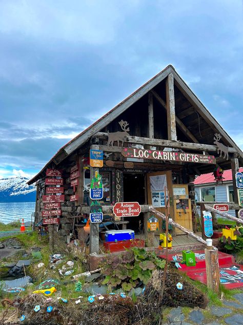 Alaskan Town Aesthetic, Seward Alaska Photography, Alaska Life Aesthetic, Living In Alaska Aesthetic, Alaska Travel Aesthetic, Alaska Astethic, Alaska Summer Aesthetic, Alaska Lifestyle, Willow Alaska