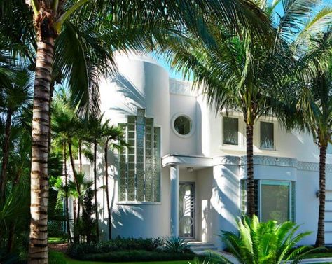 Art Deco Gem Miami Art Deco Interior, Contemporary Art Deco Interior, Beach Art Deco, Tropical Art Deco, Miami Art Deco, Exquisite Gardens, Scout Guide, Contemporary House Exterior, Contemporary Art Deco