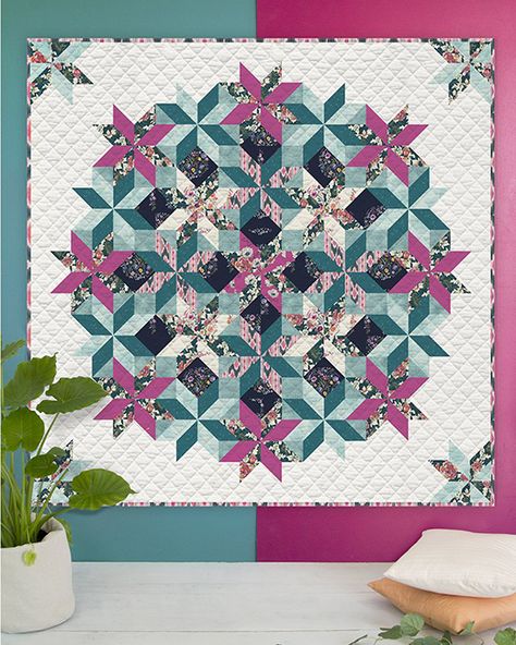 Evergrowing Mandala Quilt | Quilting Land | Bloglovin’ Mandala Quilt, Bright Quilts, Basic Quilt, English Paper Piecing Quilts, Cute Quilts, Jellyroll Quilts, Cat Quilt, Colorful Quilts, Triangle Quilt