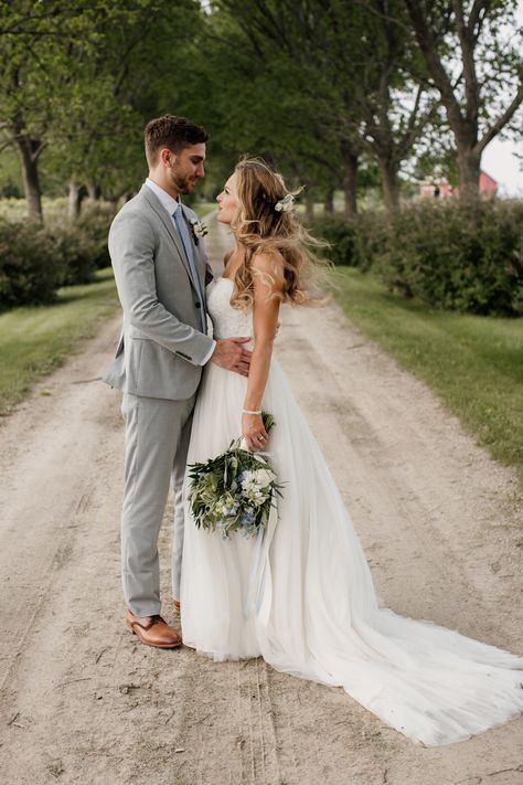 Grooms In Grey Suits, Men’s Wedding Suits Groom, March Wedding Groom, Bride And Groom Gray Suit, Heather Grey Wedding Suit, Grooms Gray Suit, Groom Style Grey Suit, Men’s Wedding Suits Gray, Light Gray Mens Suit Wedding