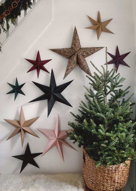 How To Make Paper Star Lanterns, Diy Star For Christmas Tree, Paper Stars Decor, Paper Lanterns Christmas, 3d Christmas Stars Diy, 3d Paper Stars Tutorial, Diy Paper Star Lantern, Paper Mache Stars, Large Paper Stars Diy