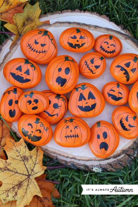 Pumpkin Painted Rocks are a fun Halloween craft for kids - and they turn out so cute! Pumpkin Painted Rocks, Pumpkin Rocks, Rocks Crafts, Pumpkin Painted, Preschool Fall, Diy Rock Art, Halloween Pumpkins Painted, Fun Halloween Crafts, Halloween Rocks