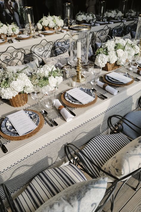 On a Historic East Hampton Farm, Ralph Lauren Hosted a Summer Dinner with Net-A-Porter and Mr Porter | Vogue Hamptons Party, Ralph Lauren Summer, Polo Bar, Hamptons Wedding, Hamptons Summer, Elegant Dinner, Summer Tables, Summer Soiree, East Hampton