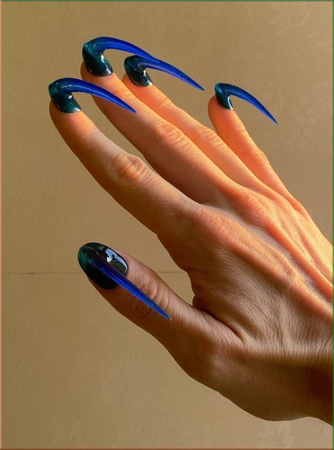 Crazy Nail Shapes, Ugly Nails Weird, Reverse Nails, France Nails, Weird Nails, Interesting Nails, Black And Blue Nails, Ugly Nails, Funny Nails