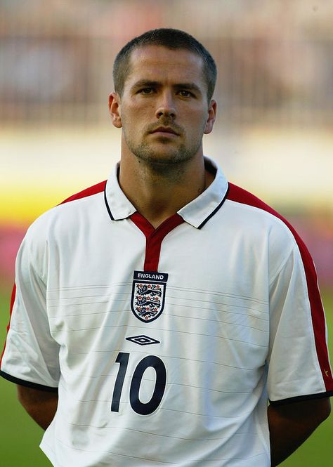 MICHAEL OWEN Uefa European Championship, John Terry, Michael Owen, Frank Lampard, England Football Team, England Players, Retro Football Shirts, Steven Gerrard, England Football